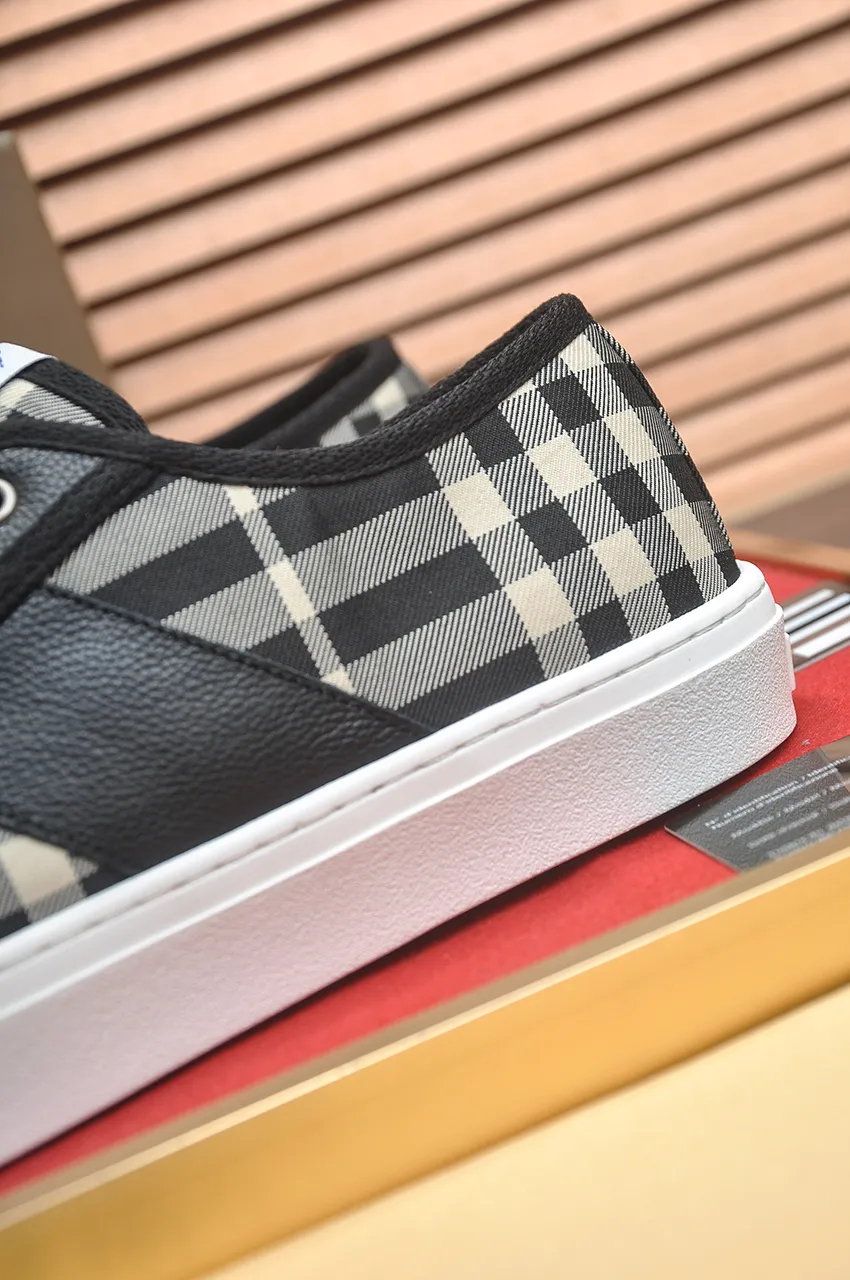 Men's shoes💰460💶【Burberry】Classic low-top sneakers｜Imported cowhide with classic plaid fabric｜Cow leather lining｜Original outsole｜Fine workmanship and comfortable to wear Size: 38-44 (customized at 45)
